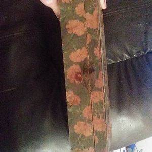 Vintage sewing accessory box, or jewelry box